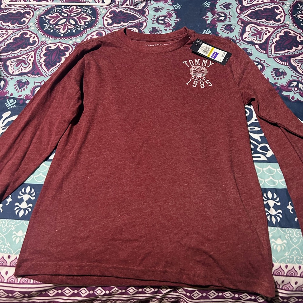 Tommy Hilfiger kids size M (12/14) long sleeve tee. Brand New With Tags💜